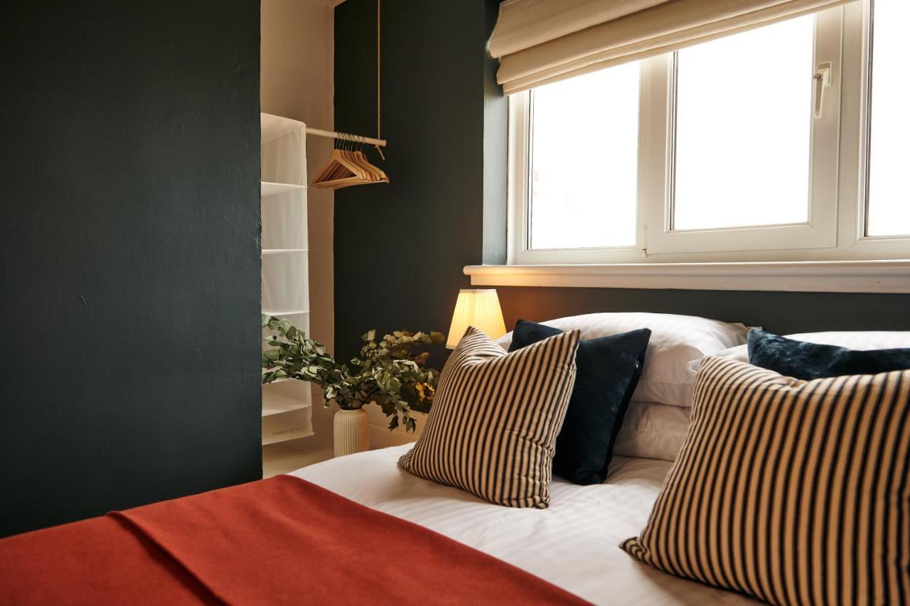 Ser Ar Y Bryn- Lovely Family Home With Garden, Walk To The Village And Beach 손더스풋 외부 사진