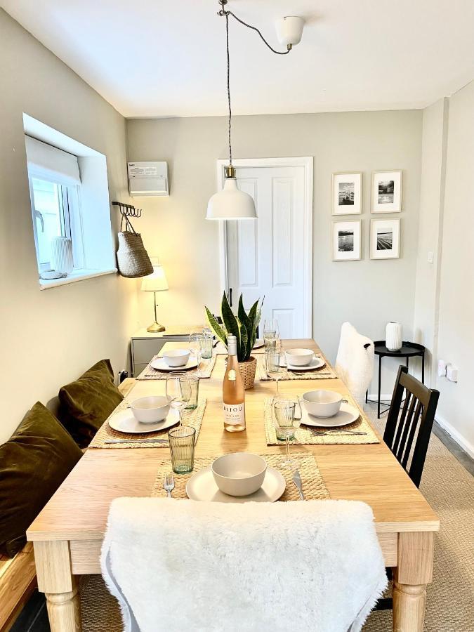 Ser Ar Y Bryn- Lovely Family Home With Garden, Walk To The Village And Beach 손더스풋 외부 사진